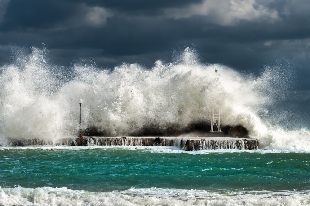Strong waves during a storm